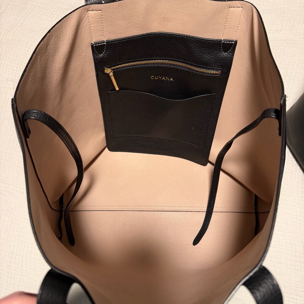 Cuyana Black Leather Tote - Picture 6 of 12
